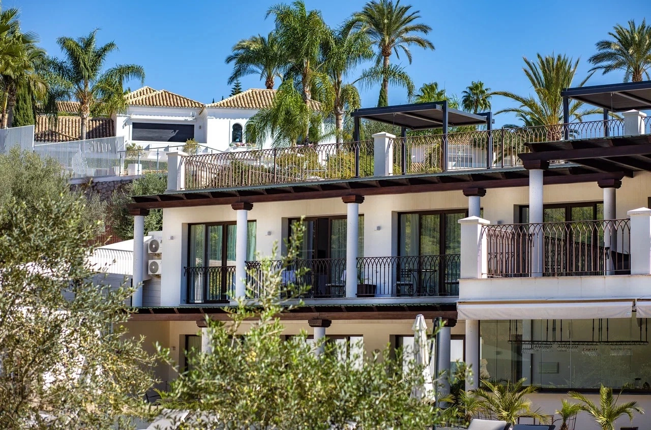 Sierra Blanca Resort Spa: hotel with terrace, swimming pool, spa complex