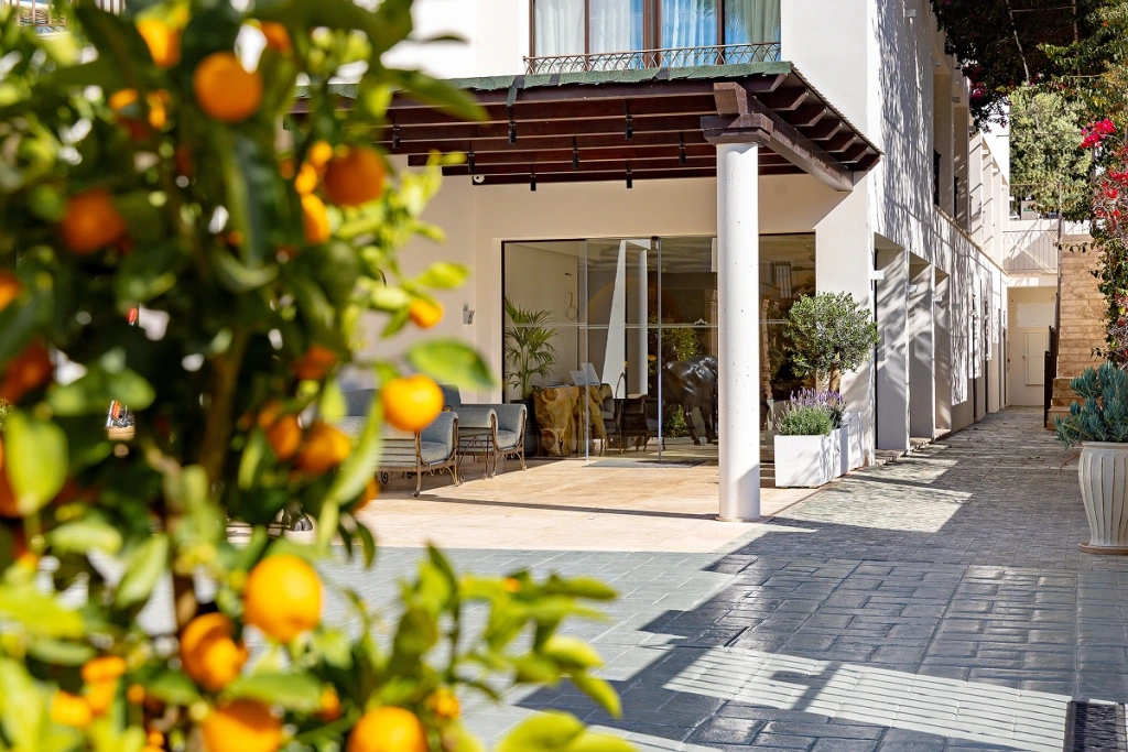 hotel rental